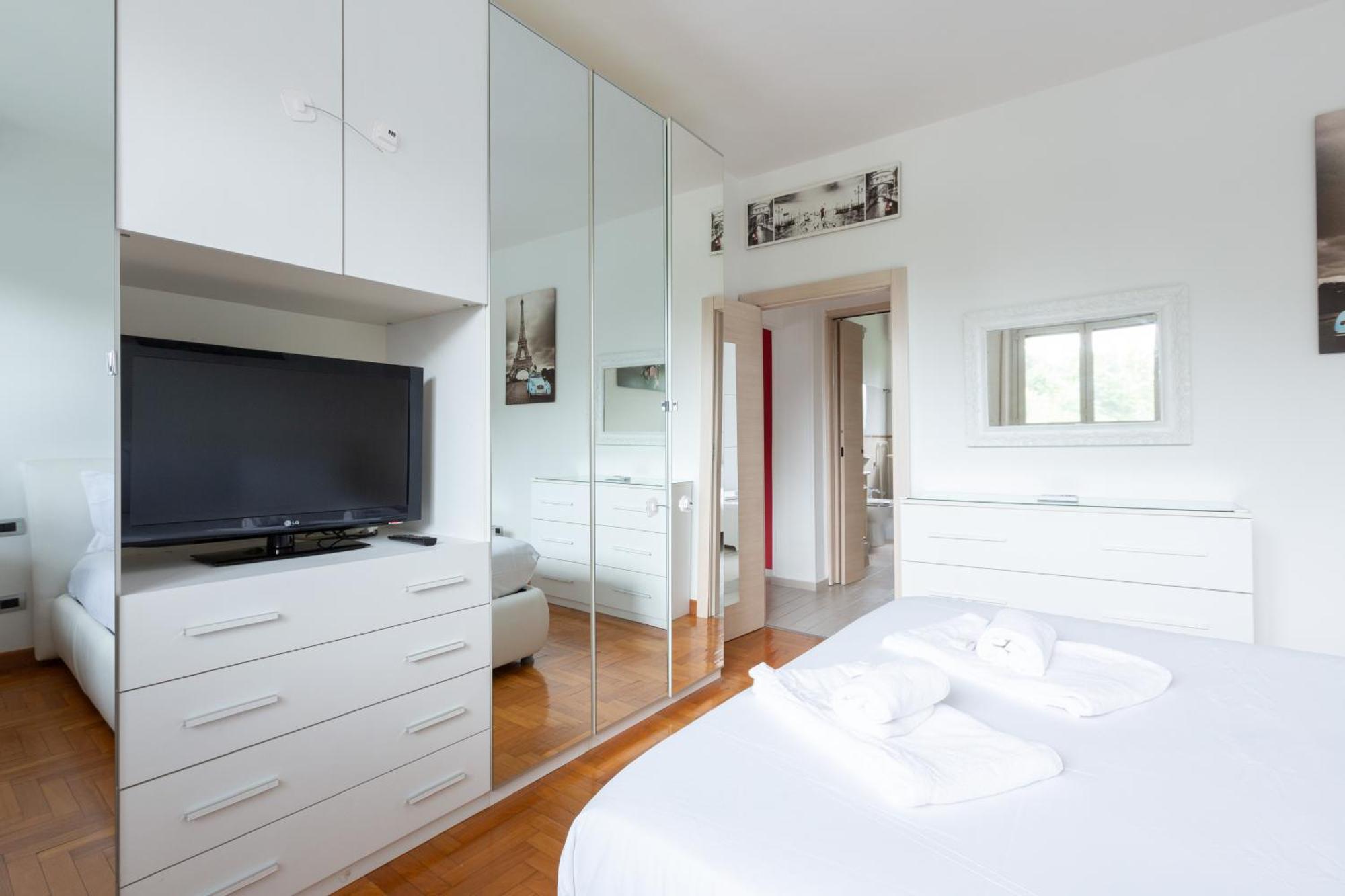 Easytopstay - San Siro Large Flat — Photos 2